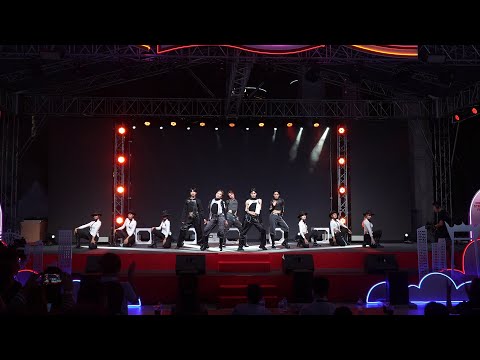 240216 EZ boyZ cover LE SSERAFIM - FEARLESS @ Nonsan Strawberry Festival in Bangkok