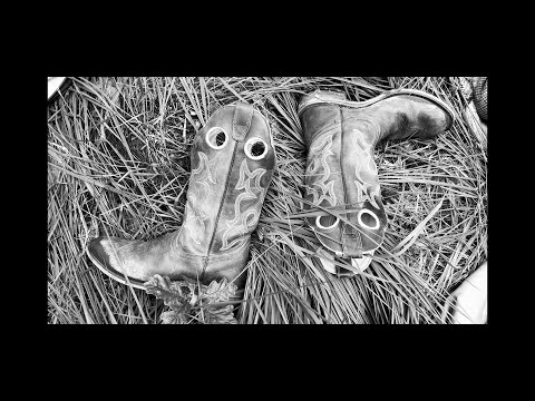 Viavai - Bye sisters feat Alaska Jane (Official Video)