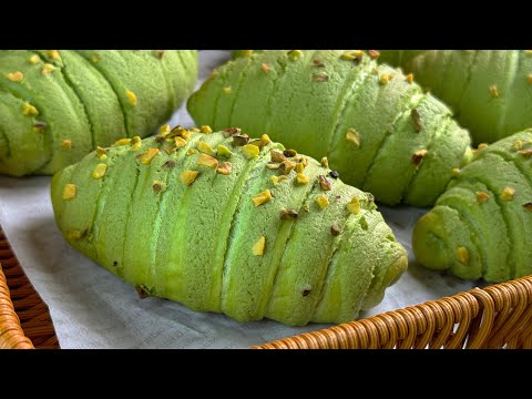 Easy Pistachio Bread Rolls