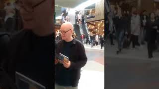 بشارت کلام خداوند توسط انجمن مسیحیان ایرانی و افغانی 2018/4/27 Göteborg Brunnsparken