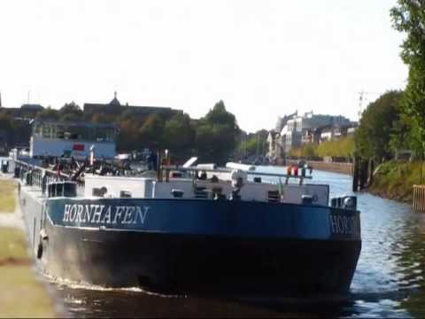 Vorbeifahrt Binnenschiff Tanker Hornhafen GMS 02329810 zu Tal auf Hunte in Oldenburg