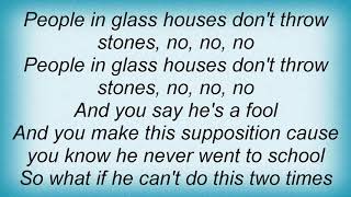 Hazel O&#39;connor - Glass Houses Lyrics
