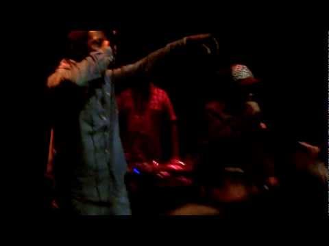 Alé Wayne Tino OG Teatro do bairro 17-11-2012 2º