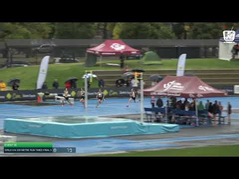 Girls U14 200m Timed Final 3: 2021 Commonwealth Bank State Track and Field Championships // LAVicTV