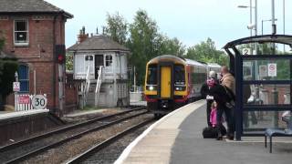 preview picture of video 'East Midlands Class 158 Trains at Newark Castle Station'
