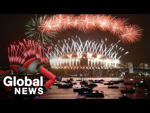 New Year's 2020: Sydney puts on famous fireworks display | FULL