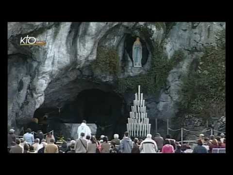 Chapelet à Lourdes