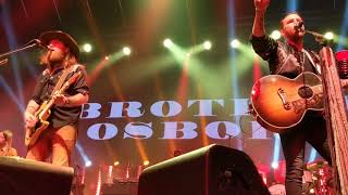 Brothers Osborne - A Couple Wrongs Makin&#39; It Alright