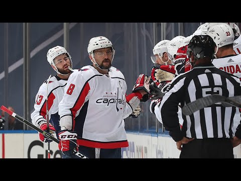 Ovechkin's 2 goals help Caps avoid sweep
