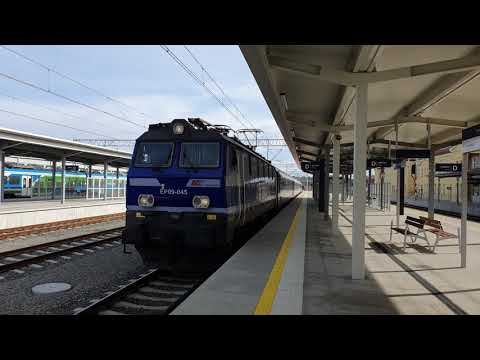 EP09-045 + IC PORTA MORAVICA z Przemyśla Gł. do Graz Hbf., wjeżdża na stację Rzeszów Gł. 07.10.2020
