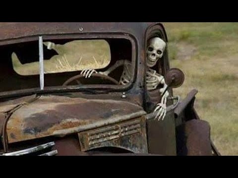 Muerte sobre ruedas. Mira lo que hacen los carros (Coche).