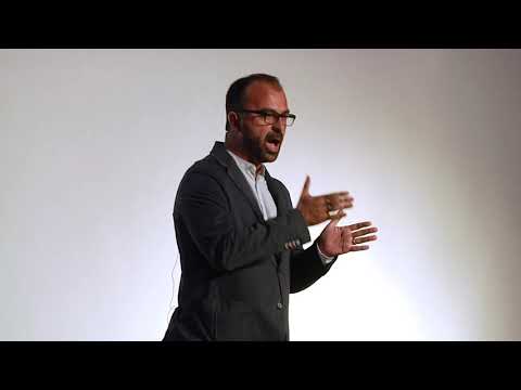 Costruire un futuro migliore attraverso l'istruzione | Lorenzo Fioramonti | TEDxFrascati