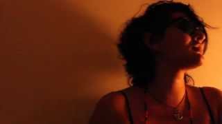 IT HURTS ME TOO por Juliana Düb.