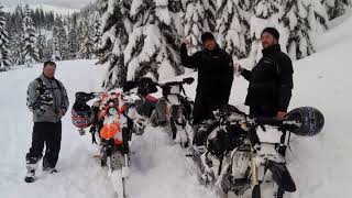 preview picture of video 'Powder Day @ Snoqualmie Pass on the Mountain Horse 2012'