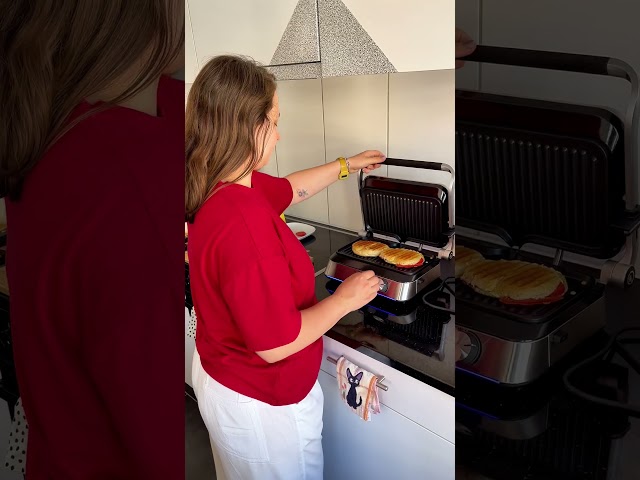 Vidéo teaser pour Trisa Doppelplatten Grill Prime Panini Test | Küchengerät Test von Alexandrina