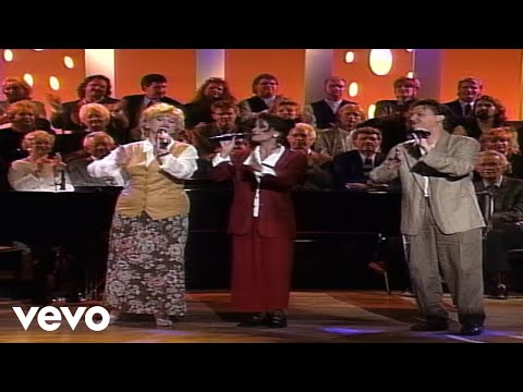 Bill & Gloria Gaither - Out of His Great Love [Live] ft. The Martins