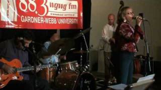 AWESOME: BB King Treat Me Right by Robin Rogers Band