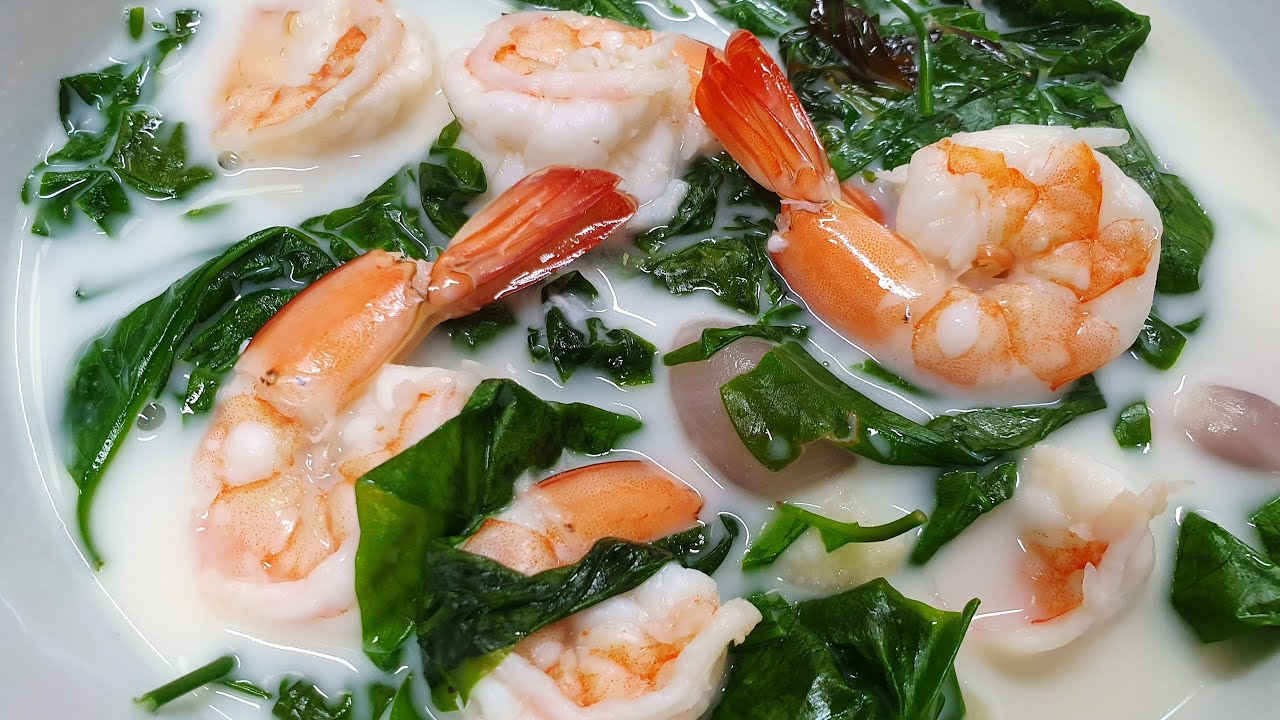 Boiled Liang leaves with Coconut Milk and Fresh Shrimp