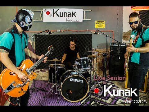 Live Session in Kunak Records Los Santísimos Snorkels -  La Resistida