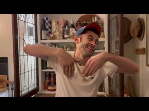 #3000PODCAST - BENCHMARK BARS