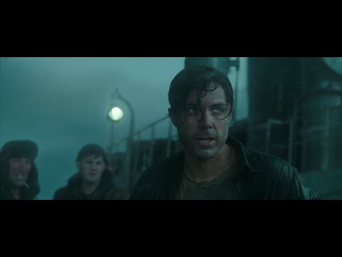 The Finest Hours - Extrait : La destruction du canot
