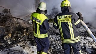 preview picture of video 'Skihütte in Neunkirchen wurde Raub der Flammen - Brandstiftung sehr wahrscheinlich'