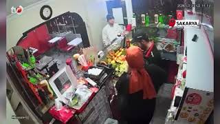 SMAlı Çocuk İçin Konulan Bağış Kumbarasını Çaldı; O Anlar Kamerada