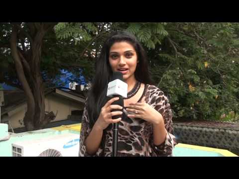 Actress Avantika Mohan Wishes Happy Diwali 2014