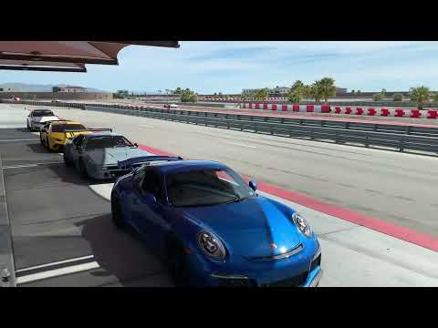 BMW Z4 GT3 Fly By! Screaming V8