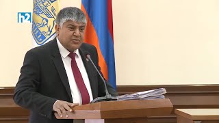 Մի հատ ջուր եք տվել, իսկի նորմալ բաժակ էլ չեք դրել, աթոռներն էլ ամեանաչորն են. Արմեն Ներսիսյան։