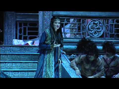 Davinia Rodriguez sings Tu che di gel sei cinta (Puccini's Turandot)