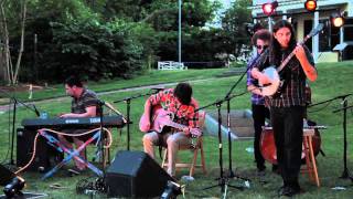 Anika Scribbling - "If It Ain't Broke, Don't Fix It" (live in Plymouth July 2011)