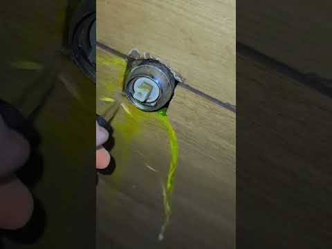 איתור נזילה באמצעות החדרת נוזל זרחני