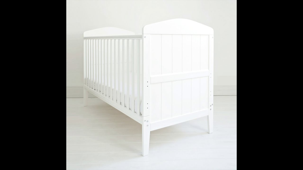 Łóżeczko dziecięce i niemowlęce Hampton Cot Bed 140x70