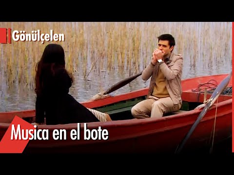Hasret y Murat están en un bote - Convirtiéndose en Una Dama | Gonulcelen