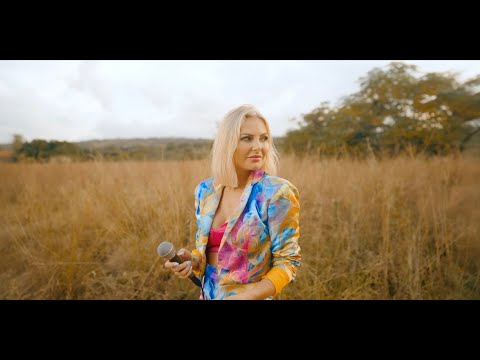 Karlien van Jaarsveld - Te Min, Teveel (Amptelike Musiekvideo)