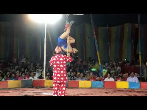 Bingo circus in sangli/ teeth power/mind blowing neck and teeth power