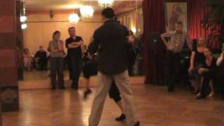 Video thumbnail for Tango Argentino práctica Karin Solana y Gustavo Vidal  26. 08.2009