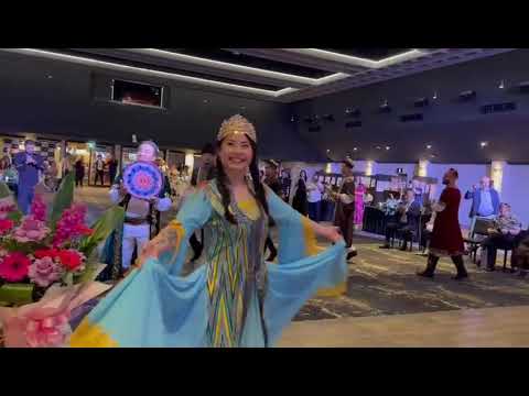 ئۇيغۇر پوچتىسى: توغراق روھى رەسم كۆرگەزمىسى ئاۋسترالىيە  toghraq rohi resm körgezmisi