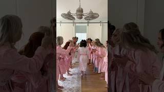 LILEE!!!! Hurry up!!! Its TIME!!! 💍👰🏻‍♀️ #sisters #notenoughnelsons #weddingday #weddingdress