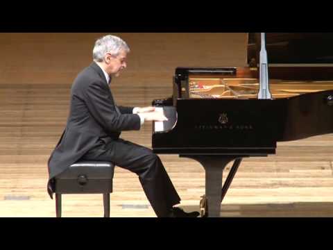 Amaral Vieira – Piano recital at Tokyo Metropolitan Art Theater, 2010