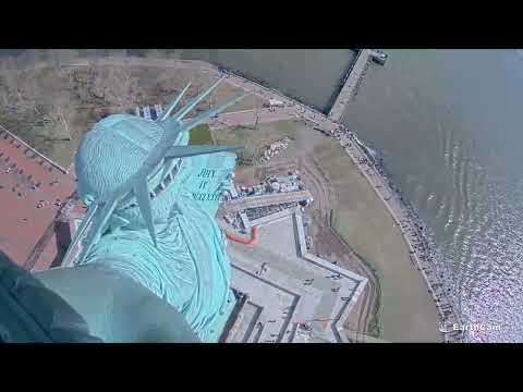 What Happens to the Statue of Liberty During an Earthquake?