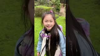 [討論] 中配亞亞怎麼把女兒教成這副德性