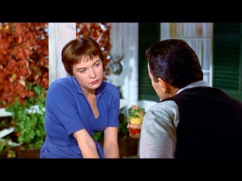 Autumn Serenade by The Modernaires (1945) – Vintage Halloween Movies