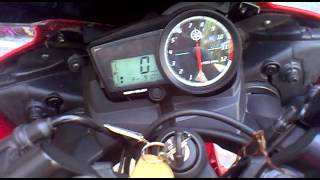 preview picture of video 'YAMAHA R15 FIRST LOOK'