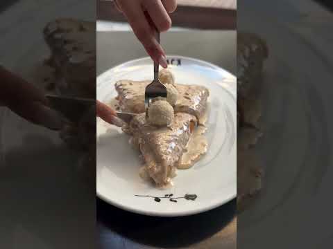 A Warm Christmas Crêpe Under the City Lights | Cozy Night Dessert #viral #crepes #dessert #chocolate