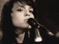 video - Norah Jones - What Am I To You