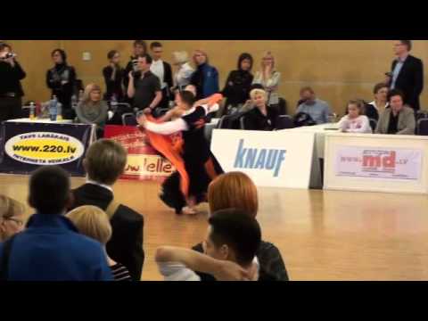 Latvian Standart Championship 2011 Aidens Zalāns - Beāte Anne Strauta 1.4fin Viennese waltz.wmv