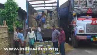 Labourers engaged in loading and unloading