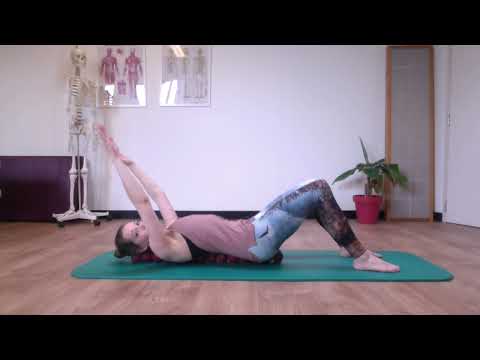 Twintig minuten oefeningen met de Spinefitter: voeten, bovenrug, bekken - Loes Buenen, Lijfstroom